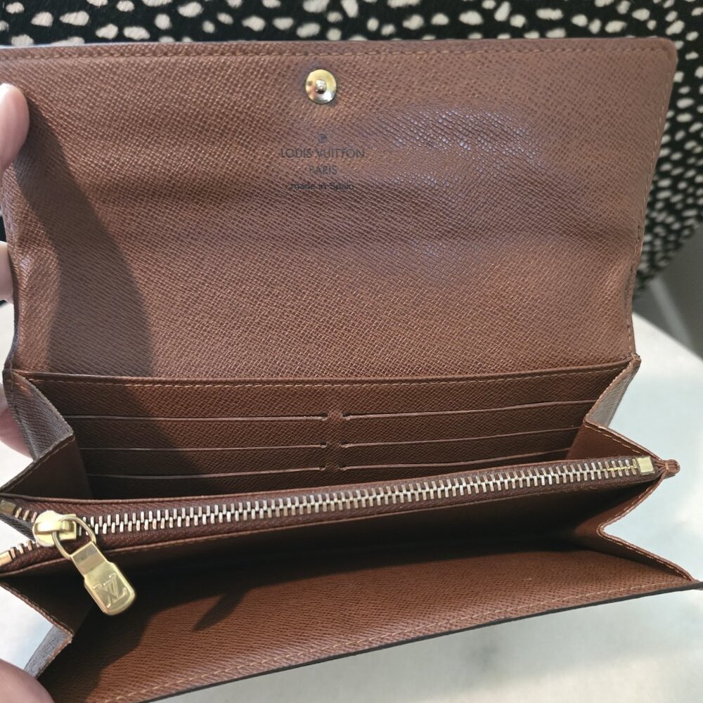 Louis Vuitton Monogram Sarah Wallet - Picture 3 of 7